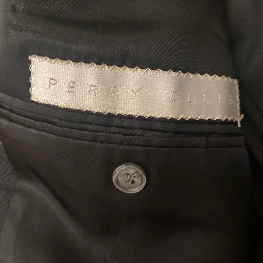 Perry Ellis sports coat black and gray windowpane Size Large 42 Vintage